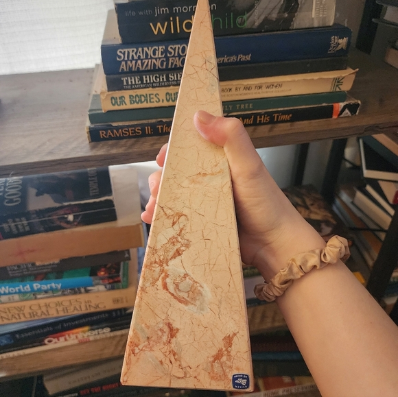 Marble Pyramid Decor Set - Picture 5 of 6